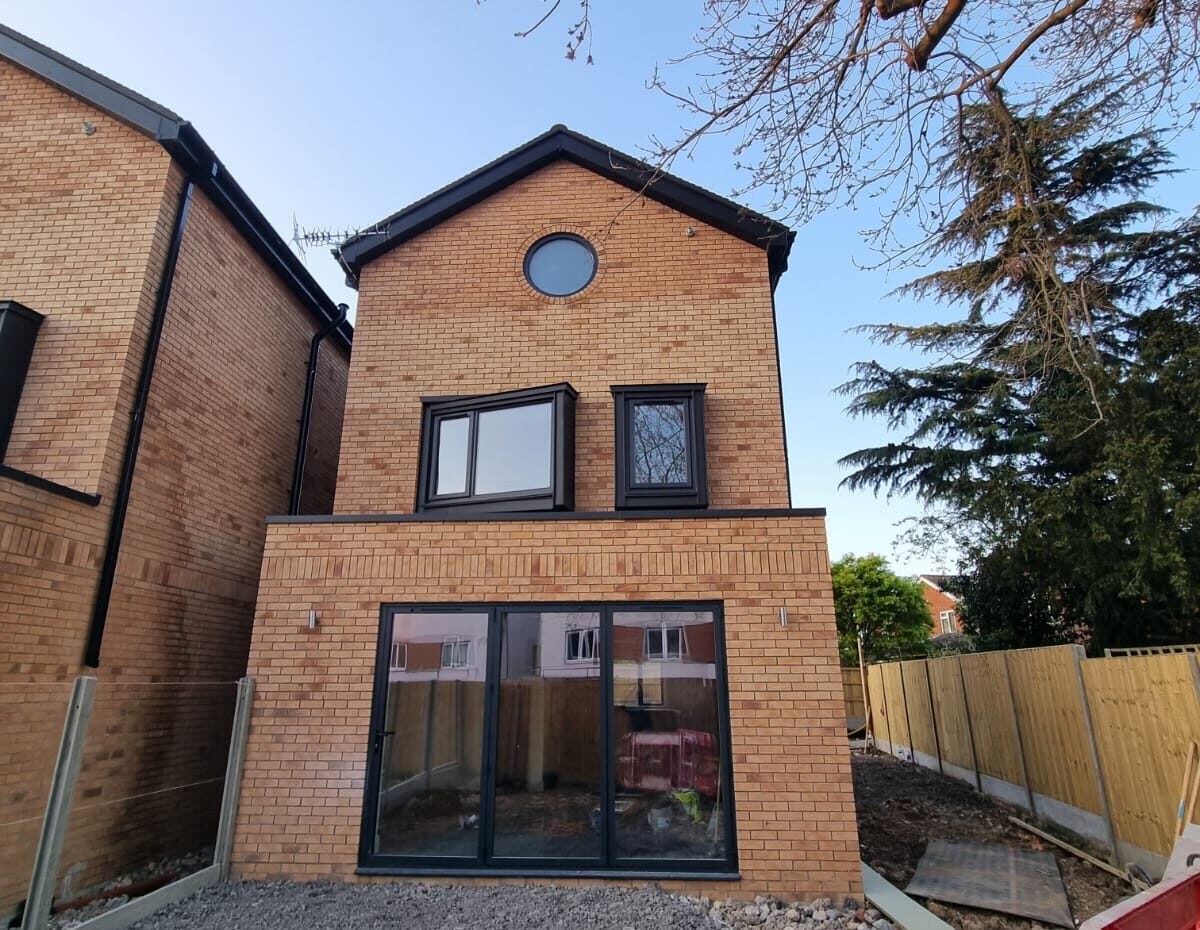 New Build in Grand Dr London SW20